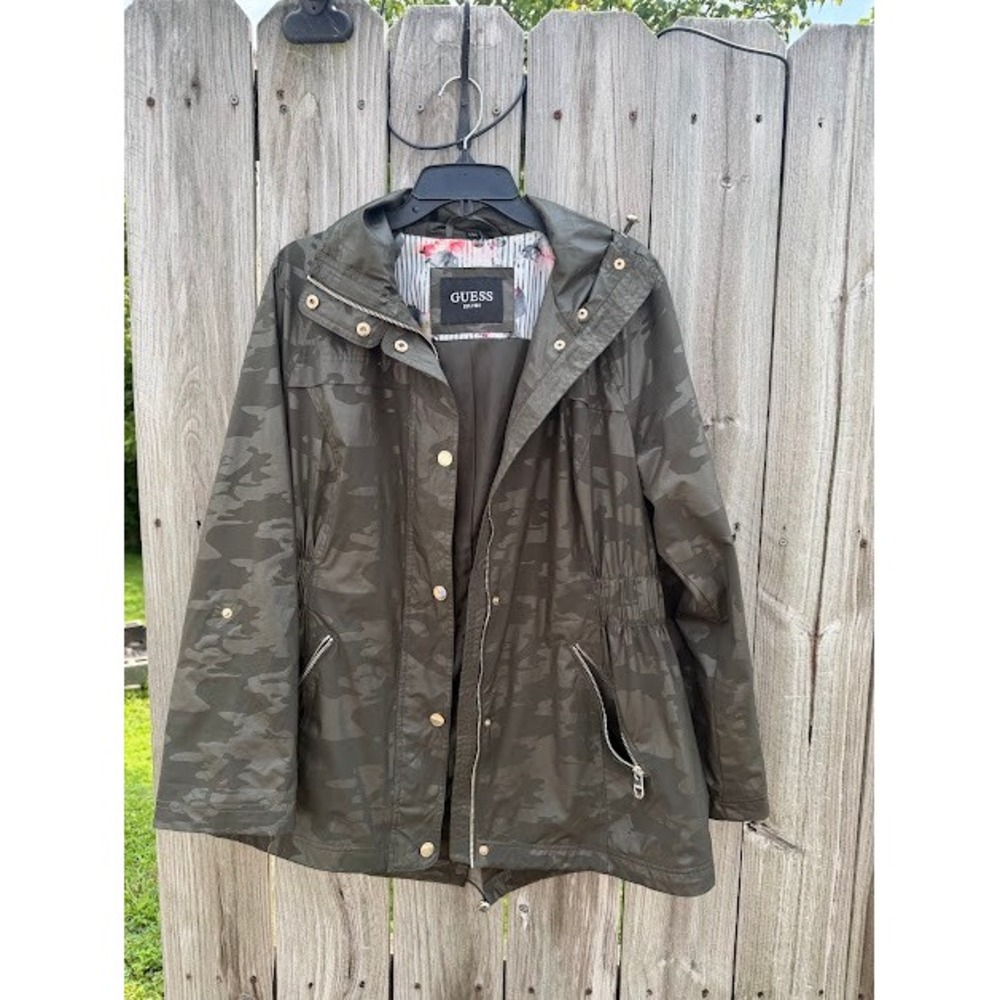 Utility Camo Hooded GUESS Anorak Jacket L Green Floral Lined Raincoat